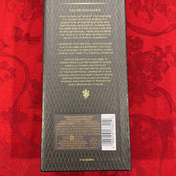 Very RARE 2014 Johnnie walker platinum label, aged 18 years empty box and sleeve - Picture 6 of 12